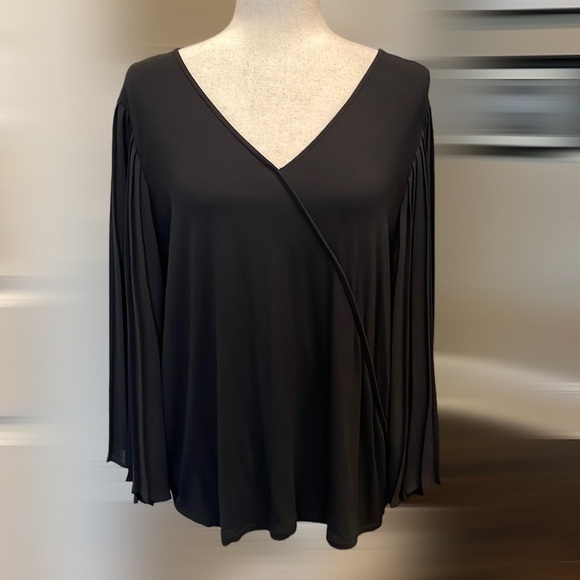 J.Jill Wearever Pleated-Sleeve Top Black L - Picture 3 of 10